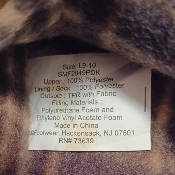 Levi's Dockers Men's Slippers - Picture 6 of 6